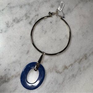 New Chico’s Blue Resin Oval Pendant Gold Tone Collar Bib Necklace Womens